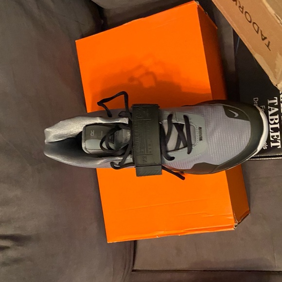 Nike black and grey - Picture 4 of 6